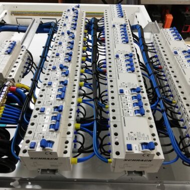 Prefabrykacja rozdzielnic Graphen