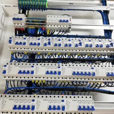 Prefabrykacja rozdzielnic Graphen